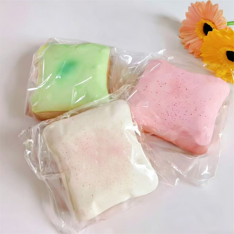 Slow Rising Squishy Square Toa - Home Office Simulator recension och pris